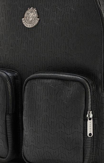 SikSilk x messi musta pu merkkinen reppu sukupuolineutraali 6LR8618 laukku